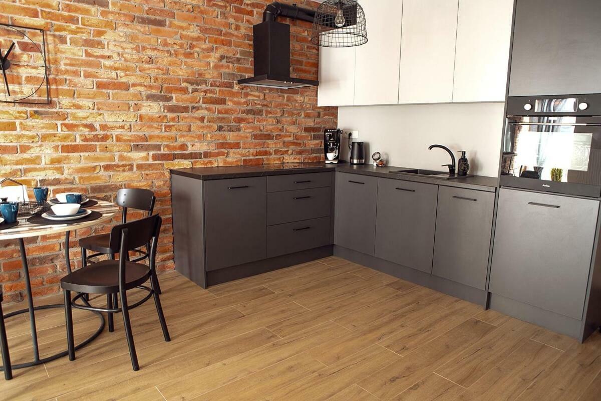 Concept Red Apartment Cracovie Extérieur photo